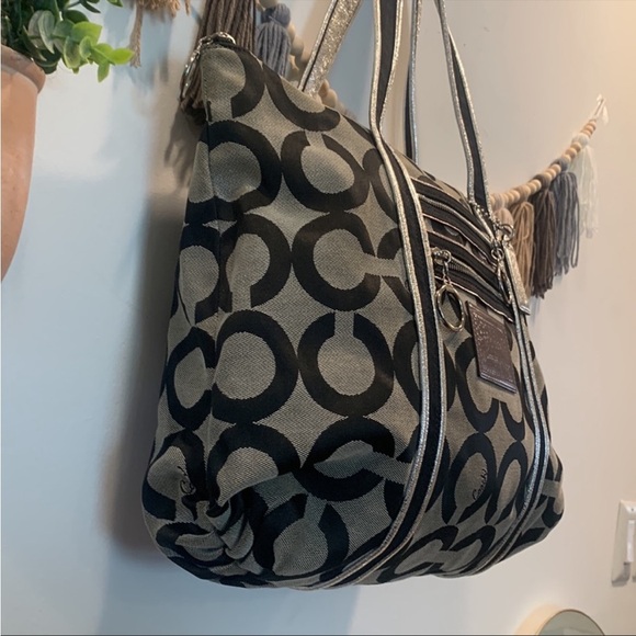 Coach Monogram metallic handles shoulder bag - Picture 4 of 6